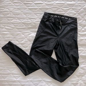 Nike Dry-Fit Leggings, size small